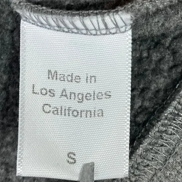 NWOT CLARE V CV+EMC Sweatshirt S Oversized Graphic RED-LIPS”Maman Je T’aime”Grey - Picture 8 of 12